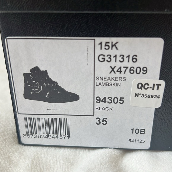 Chanel lambskin zipped chain sneakers! - Picture 5 of 11